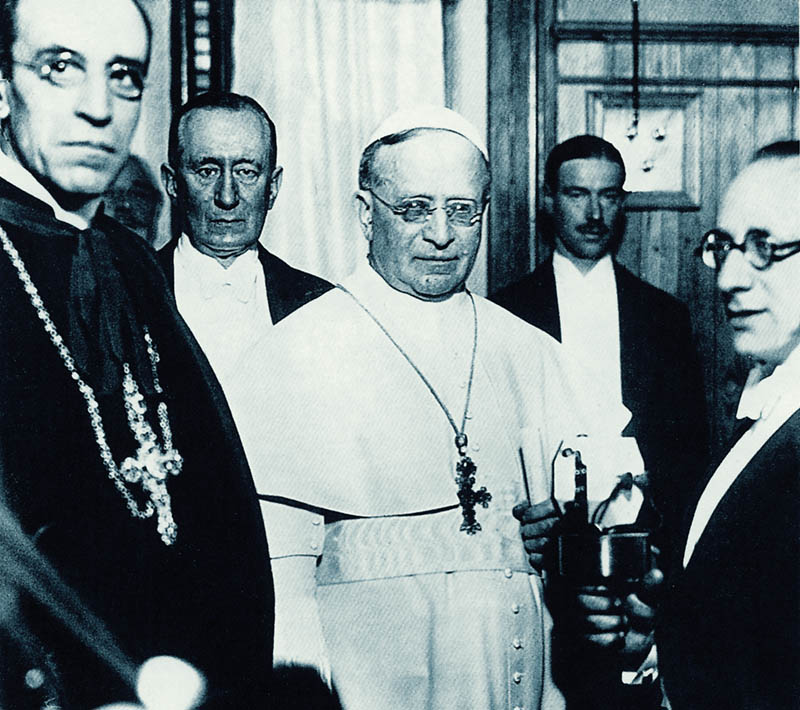 Pio XI, Marconi e Pacelli alla Radio