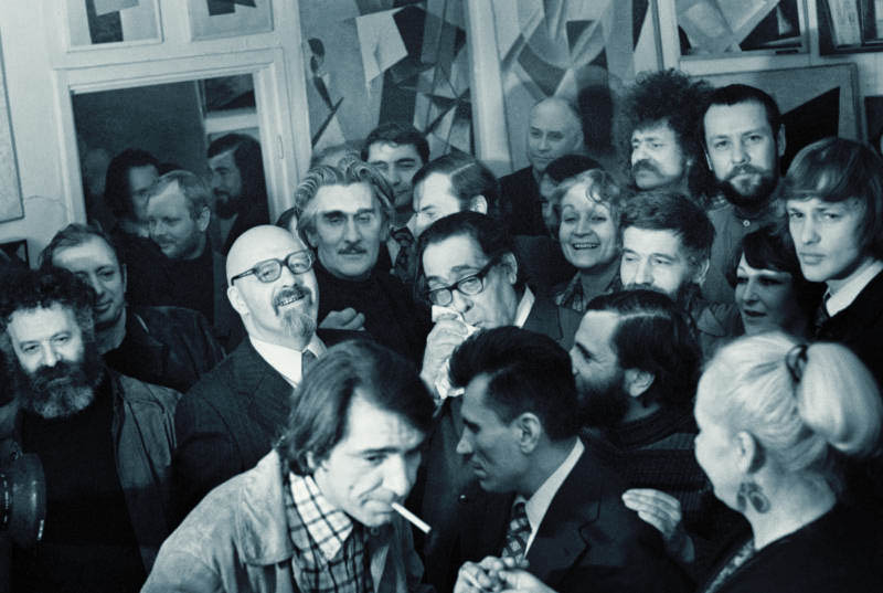 Baracche invece di icone. La pittura di Oscar Rabin