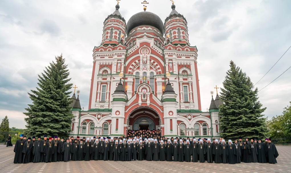 Uno strappo storico: la Chiesa di Kiev si stacca da quella di Mosca