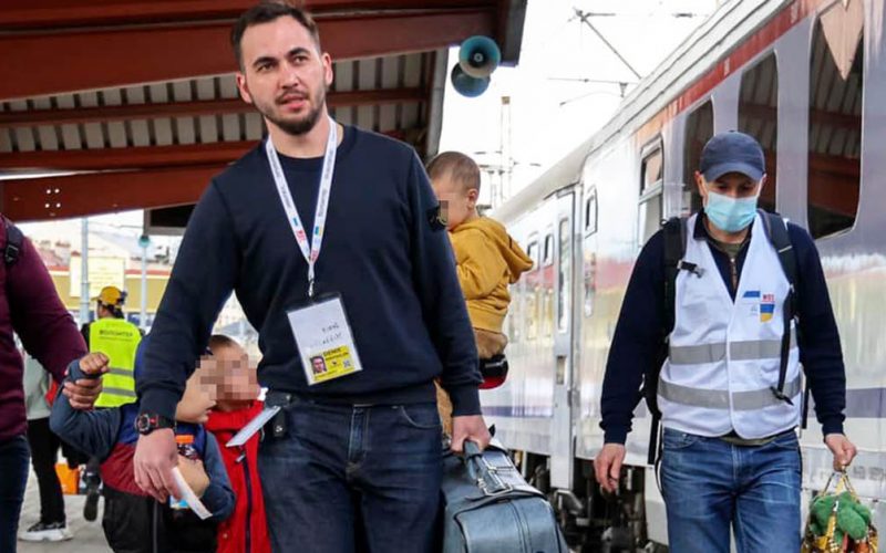 Polonia: i volontari russi che aiutano i profughi ucraini